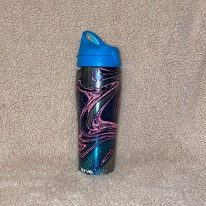 NWOT Tervis 24 oz Stainless Steel Water Bottle